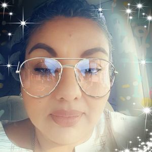 Meet your Posher, Haydee